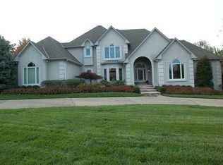 2120 Cave Spring Pl, Anchorage, KY 40223