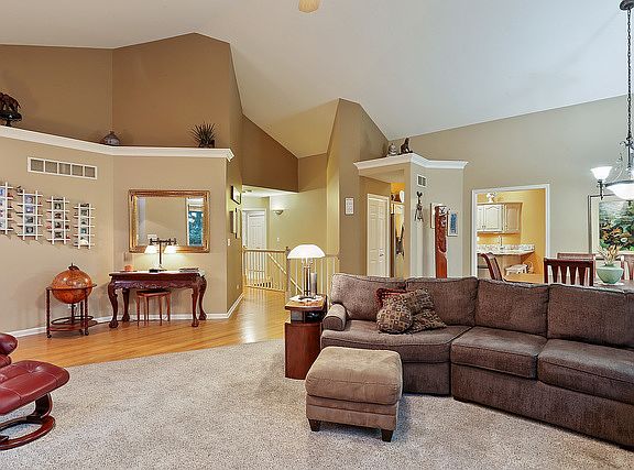 4th image of 11130 Stoneridge Dr
