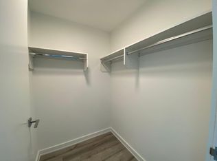 1115 W Patterson Ave #1118-402, Chicago, IL 60613