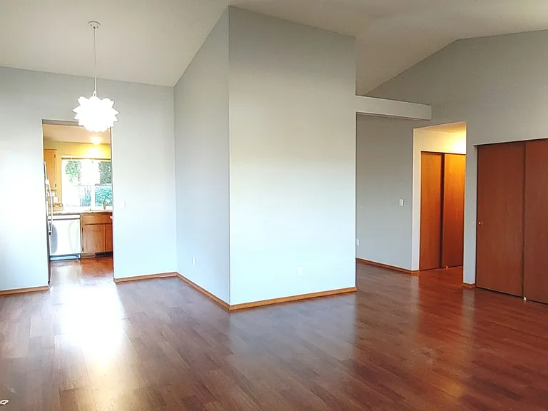 13258 SW Yarrow Way — Photo 5