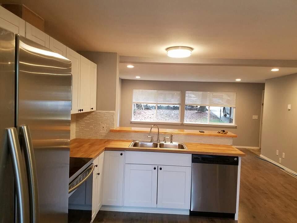 1st image of 9921 64th Avenue Ct E #B