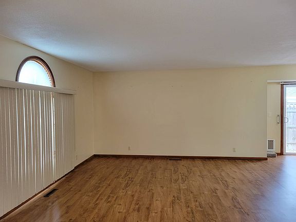4th image of 2501 23rd Ave