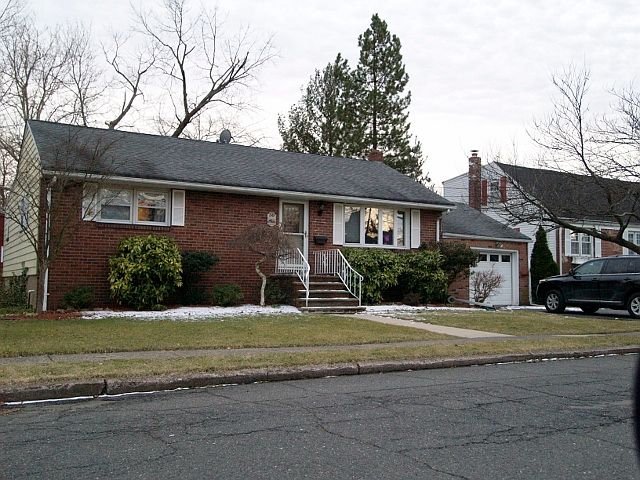 30 Deerfield St 
