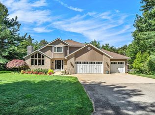 5159 Coltons Run, West Olive, MI 49460