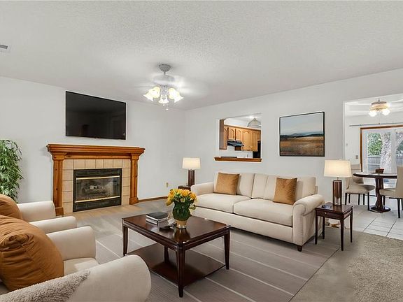 4th image of 205 Rock Creek Dr