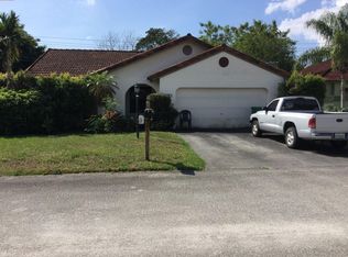 15480 Derby Ct, Davie, FL 33331