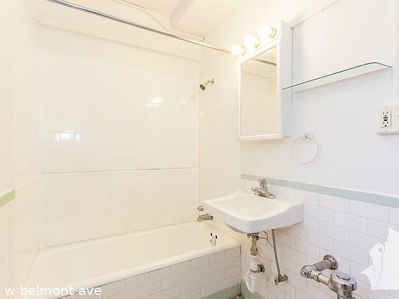 3rd image of 505 W Belmont Ave #1212
