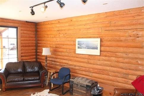 3rd image of 705 E Fremont Ave