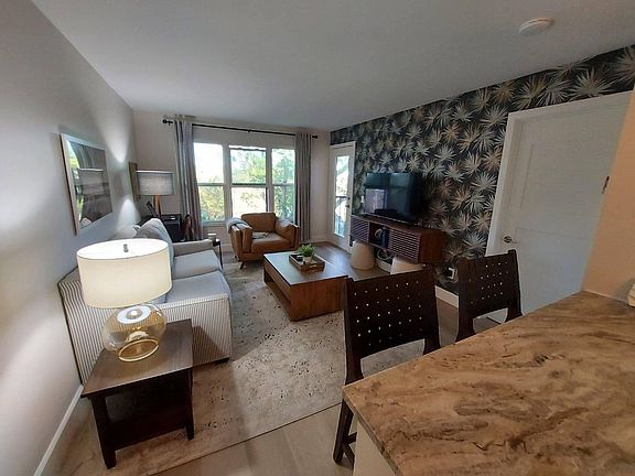 4th image of 1401 S Palmetto Ave APT 110