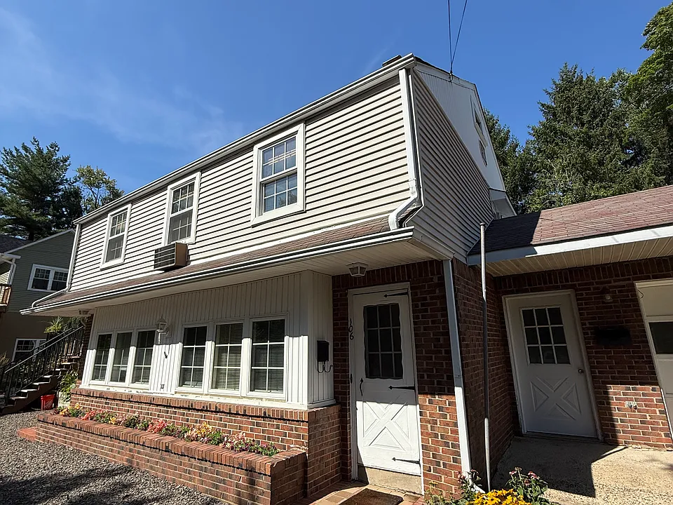 106 Morgan Ave
