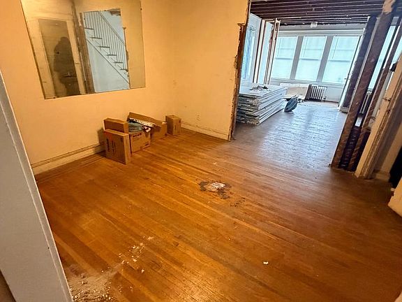 5th image of 6233 N Bouvier St