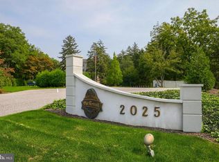 2025 S Queen St APT 232, York, PA 17403