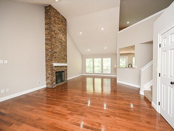 3rd image of 6087 David Lee Smith Ct