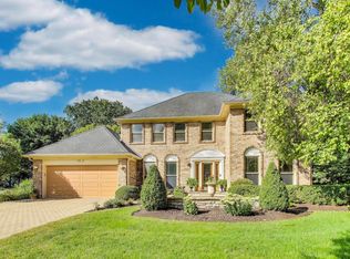 95 N Stauffer Dr, Naperville, IL 60540