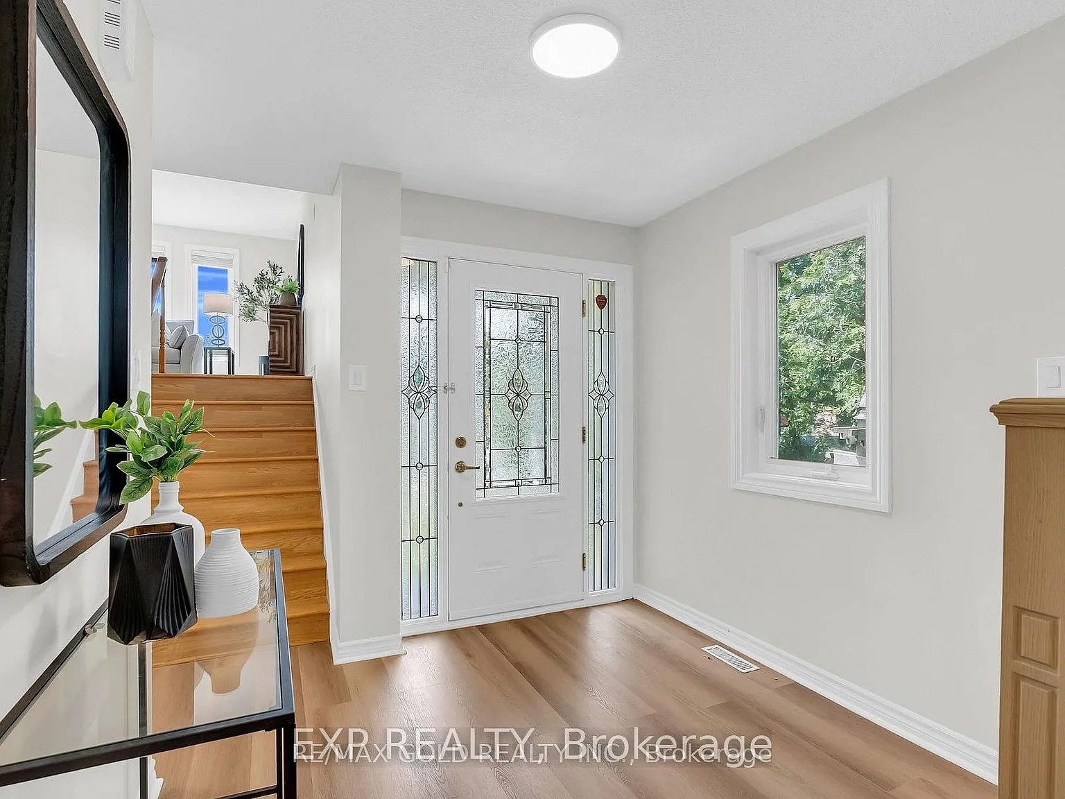 4 bed, $3,400 — Photo 2
