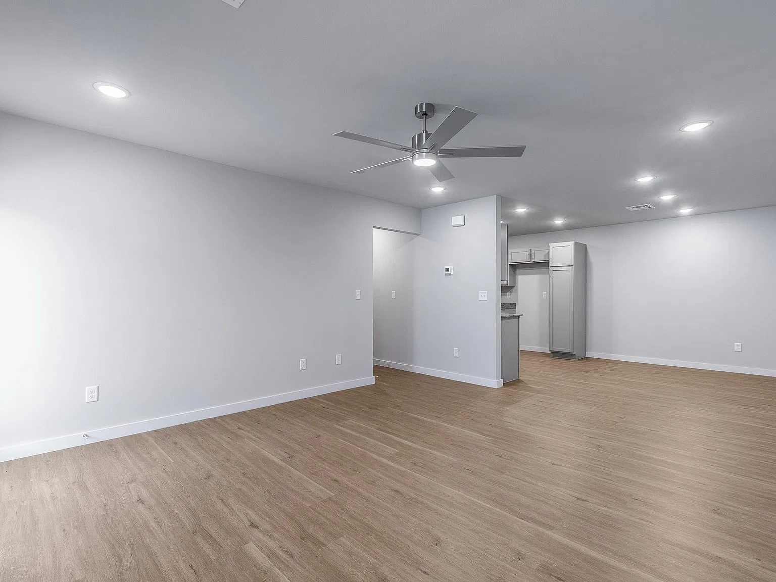 3 bed, 1256 sqft, $1,395 — Photo 4