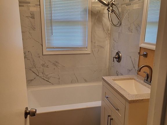 5th image of 7805 E 108th St