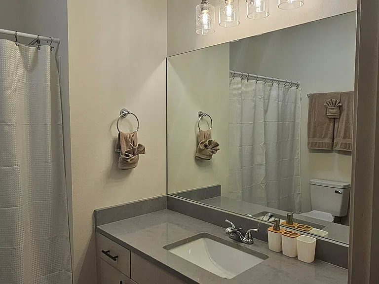 2107 Village Center Dr #16 — Photo 11