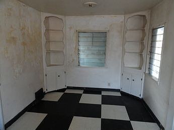 2nd image of 1807 Genevieve St