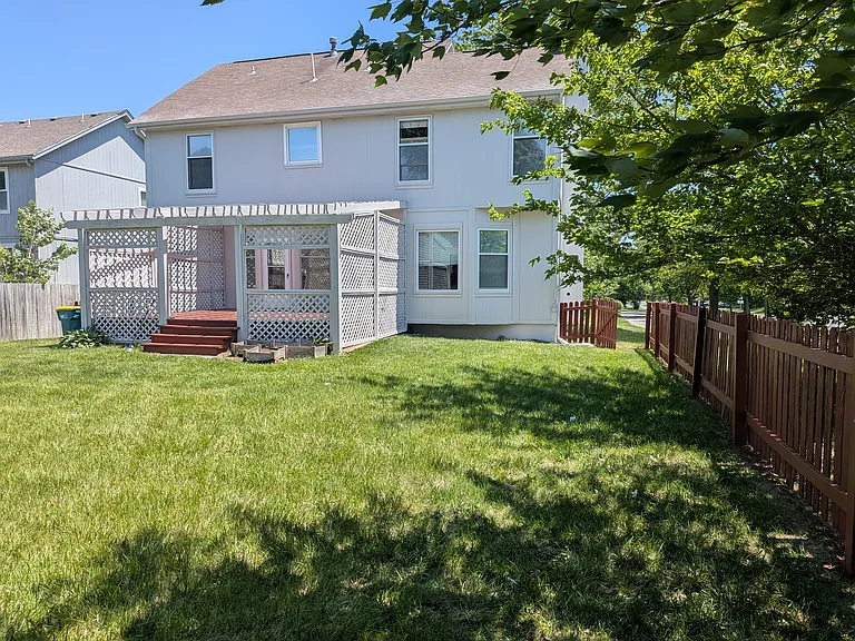 13236 Carter St — Photo 6