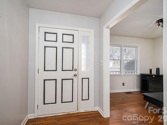 4th image of 4324 Hickory Hollow Rd