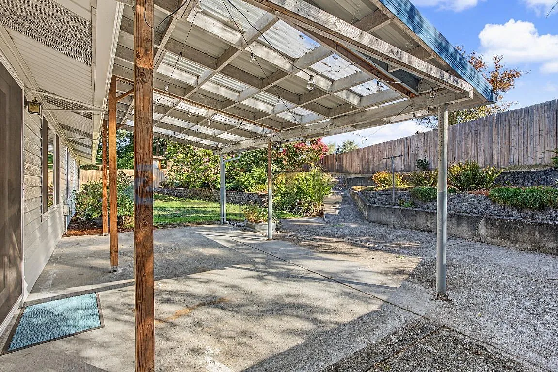 4 bed, 1800 sqft, $3,500 — Photo 4