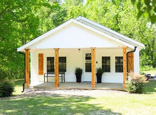4635 Woodmont Dr, Tuscumbia, AL 35674