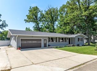 212 Souris Dr, Minot, ND 58701