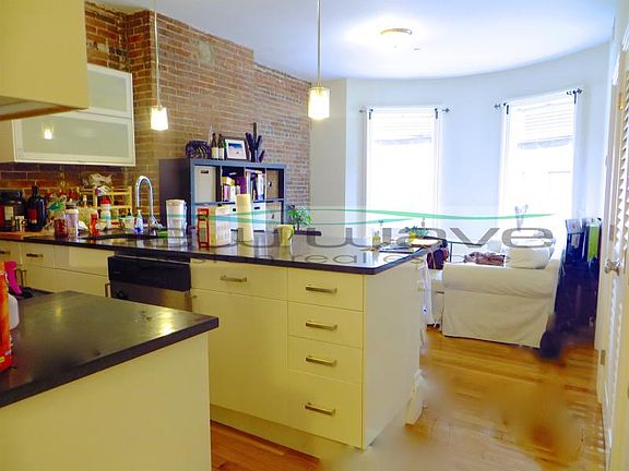 3rd image of 656 Massachusetts Ave APT 1