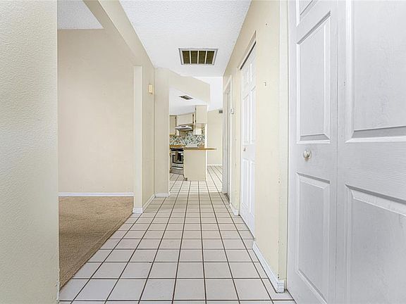 3rd image of 219 Mark Twain Ln