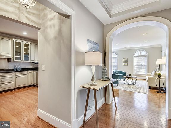 3rd image of 635 1st St APT 103