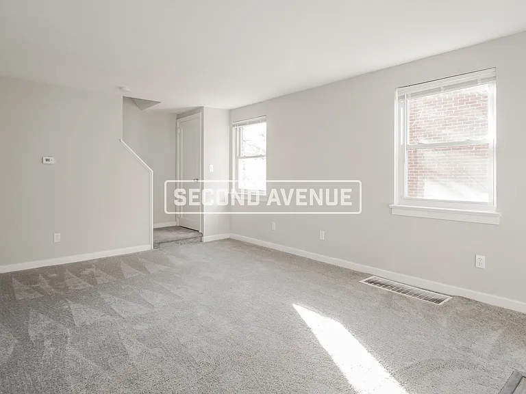 610 Churchill Ave — Photo 2