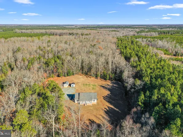 5230 Sunnyside Rd, Tappahannock, VA 22560