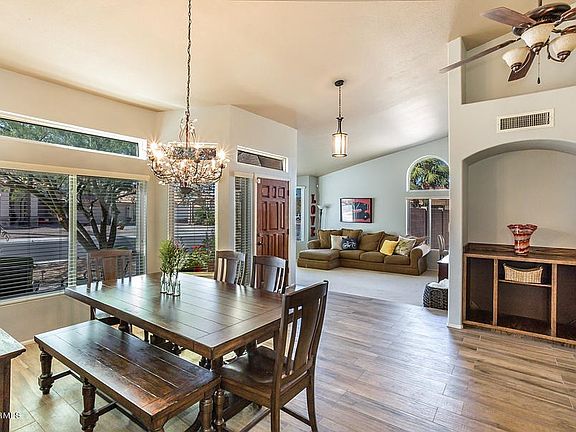 1502 W Sherri-5