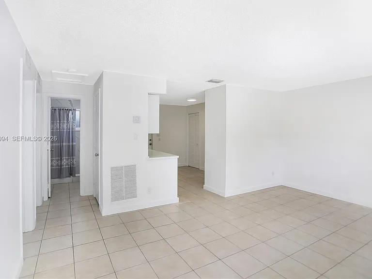 1522 SW 30th St #1 — Photo 18
