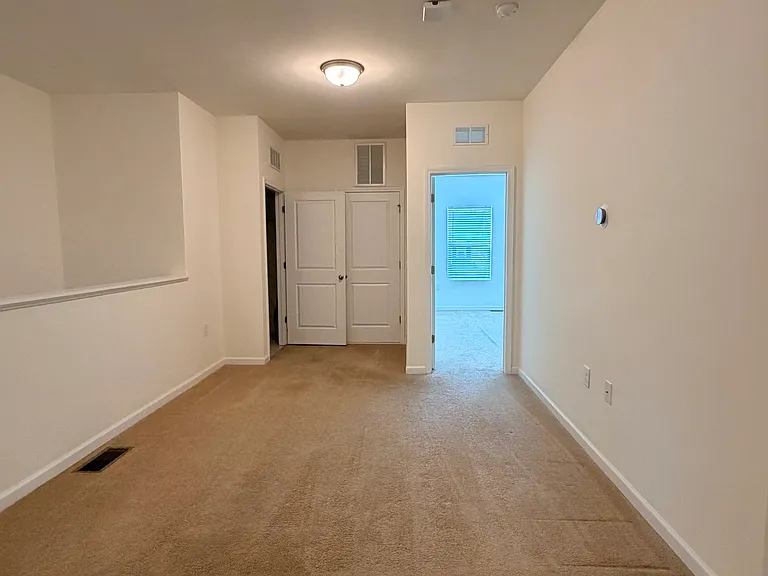 1113 Epiphany Rd — Photo 17