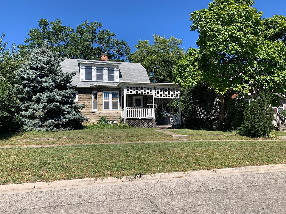 1st image of 328 W Kenilworth Ave