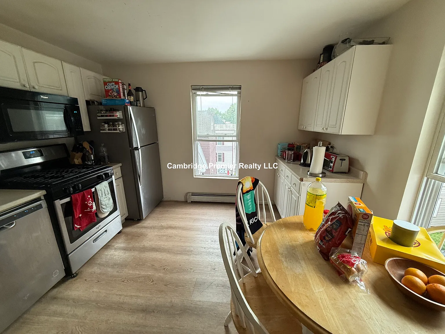 3 bed, 1250 sqft, $4,495 — Photo 2