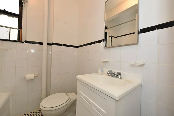 Rented by Spire Group | media 28