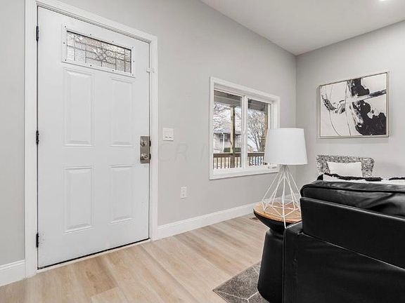 3rd image of 501 E Jenkins Ave