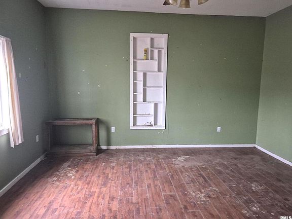 5th image of 117 N Monroe St
