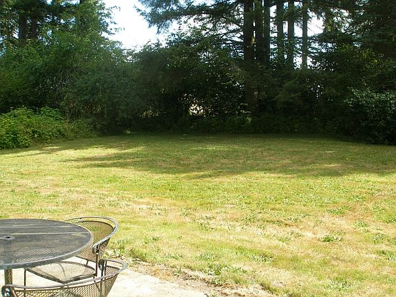 4th image of 12229 Aqueduct Dr E