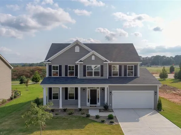 1044 Spruce Garden Dr, Rural Hall, NC 27045