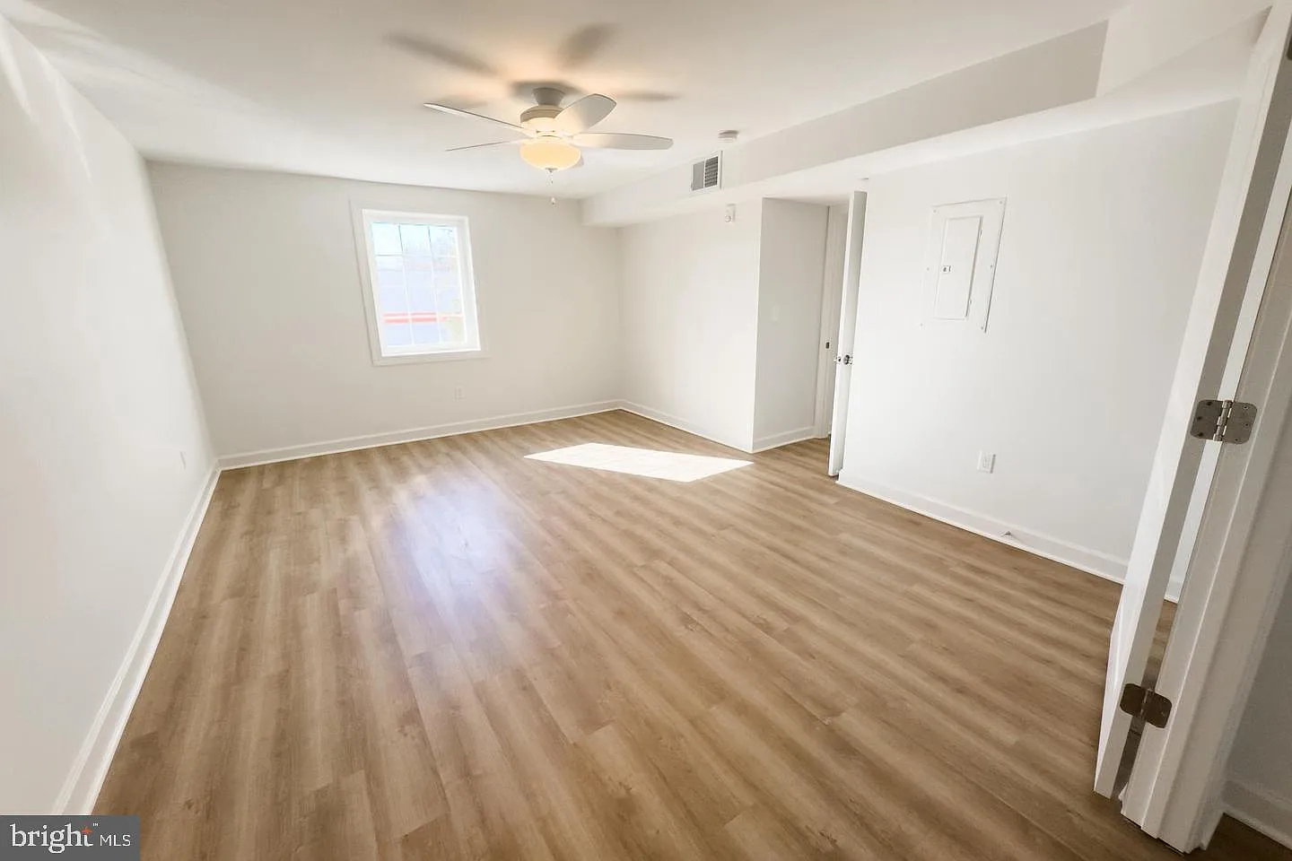1 bed, 1.0 bath, 598 sqft, $1,800 — Photo 4