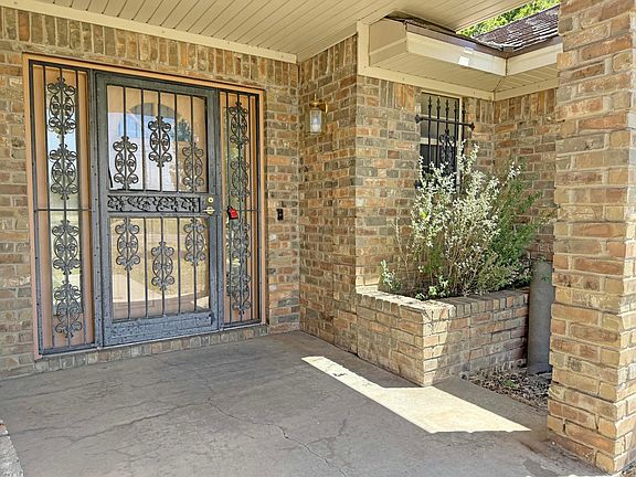 4th image of 100 Fairview St