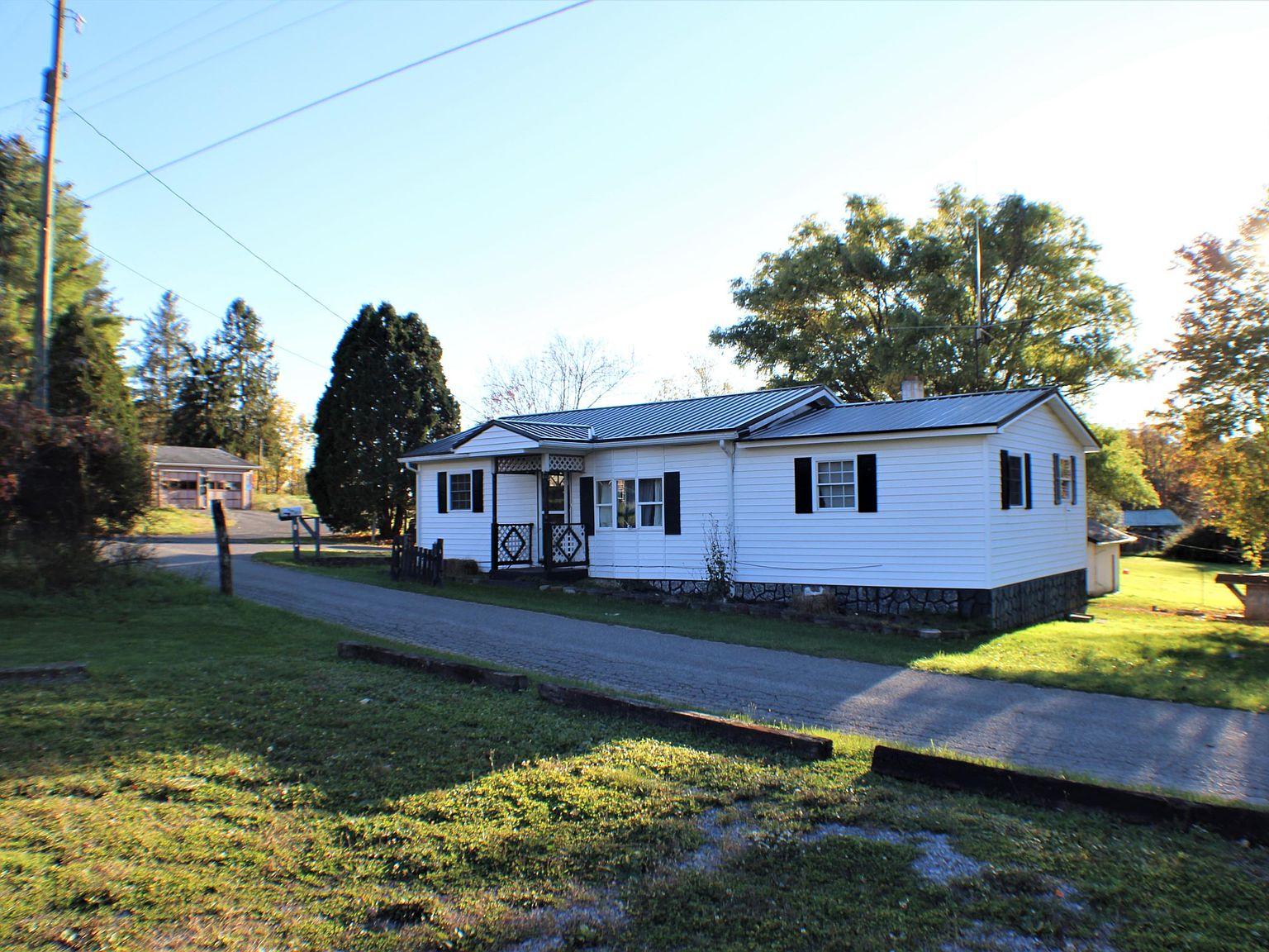 50 Burks Rd, Buckeye, WV 24924 Zillow