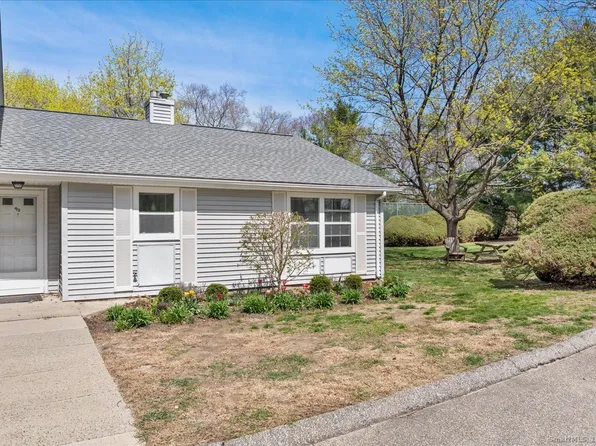 29 Kathleen Drive APT 9D, Windham, CT 06226