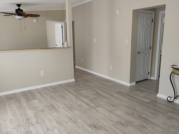 3rd image of 602 Walden Way
