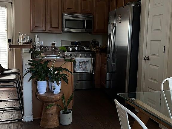2nd image of 2904 Bond Dr