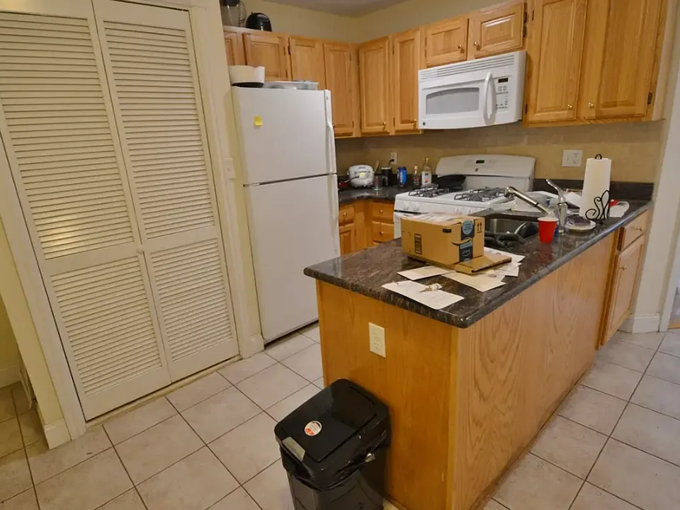 88 Westland Ave #2